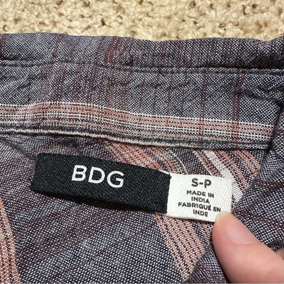 Oversized Plaid BDG Button Up Shirt - Picture 7 of 8